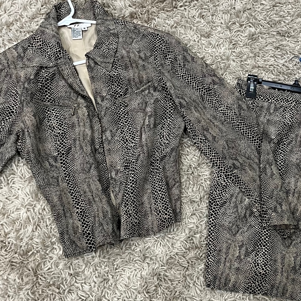 FY2 Silk Snake Print Jacket/Skirt Set
